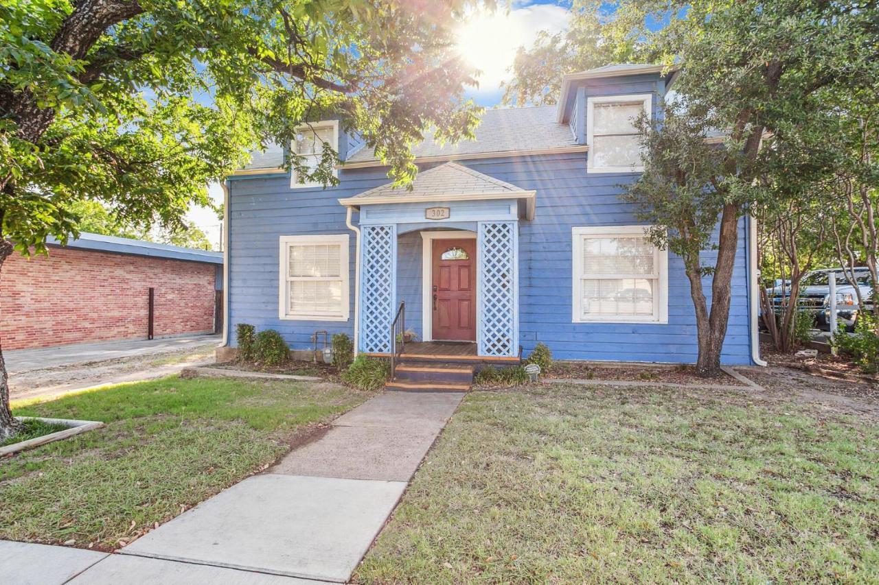 The Old Downtown Historic Grand Prairie House Home Buitenkant foto